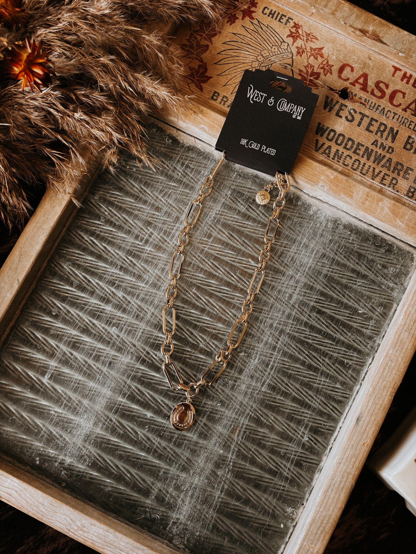 18k Gold Chain Necklace with Horseshoe